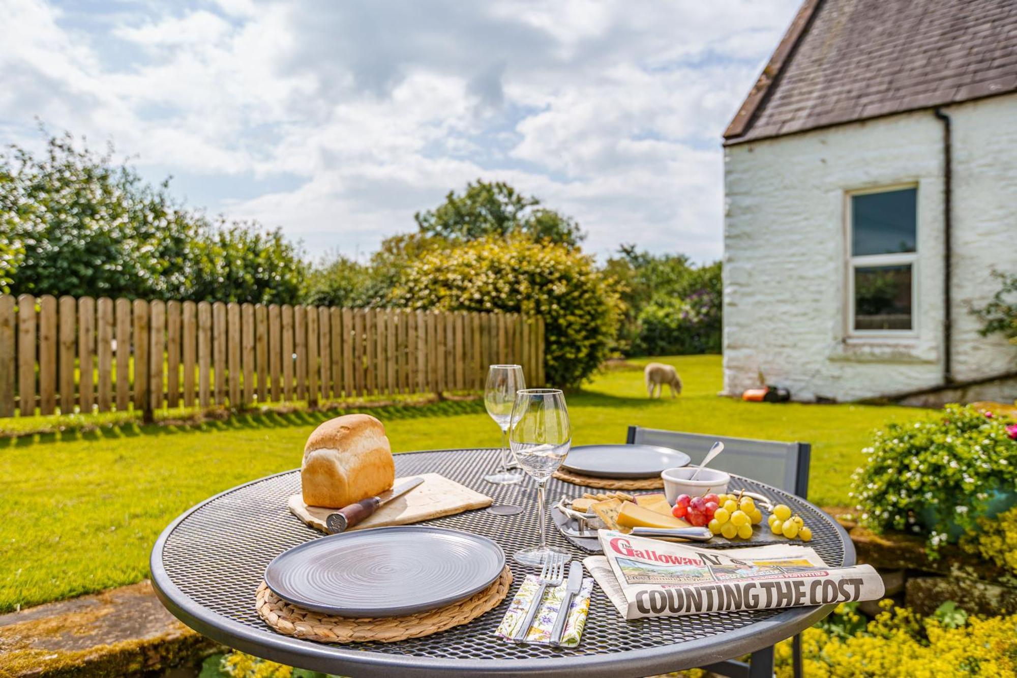 The Cheeseloft - Spacious One Bed With Terrace Kirkcudbright Exterior photo